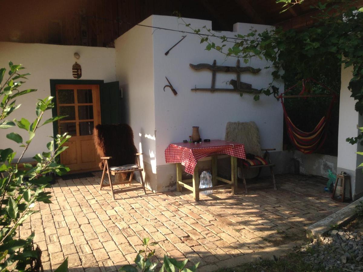 Erdosmecskei Svab Vendeghazak Es Jurtaszallas Guest house Erdosmecske